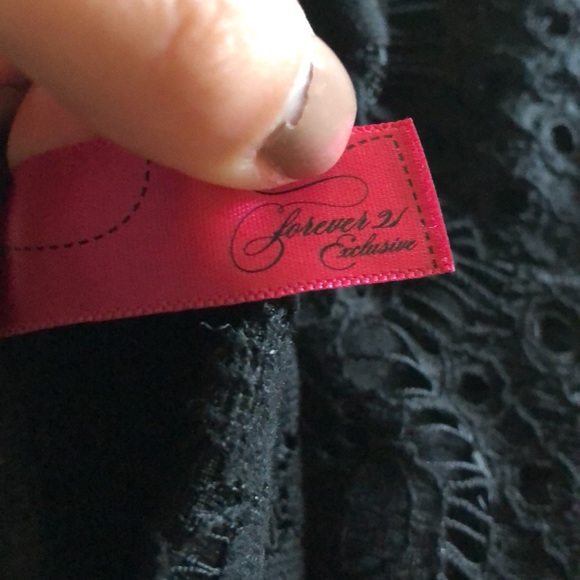 Forever 21 lace shorts - Picture 9 of 9